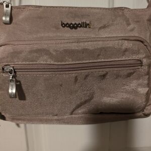 Baggallini Crossbody Bag in Tupe Medium Size
